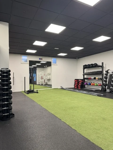 1 SET TRAINING AREA GIMNASIO A ESTRADA - 2