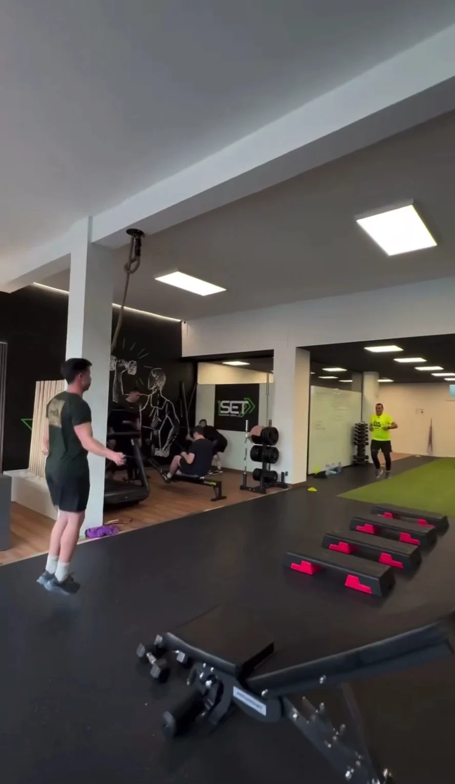 1 SET TRAINING AREA GIMNASIO A ESTRADA - 3