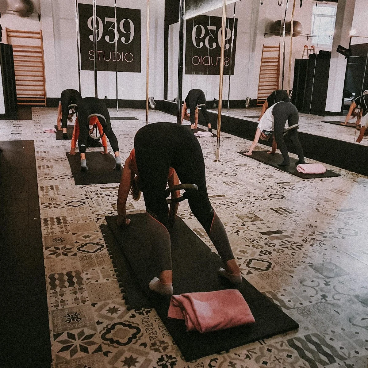 939 Studio Pole & Pilates - 2