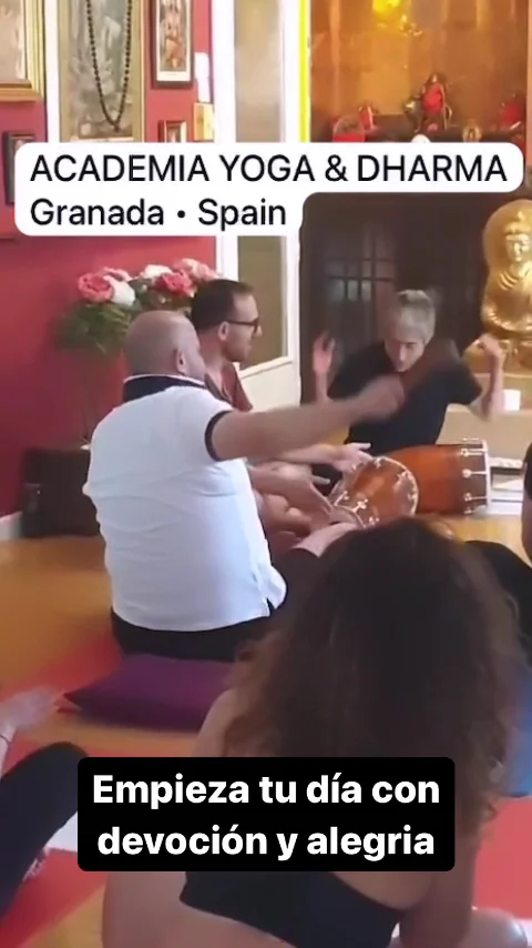 Academia de Yoga & Dharma - 3