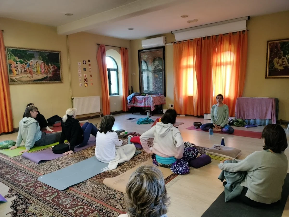 Almudena Castillo Yoga