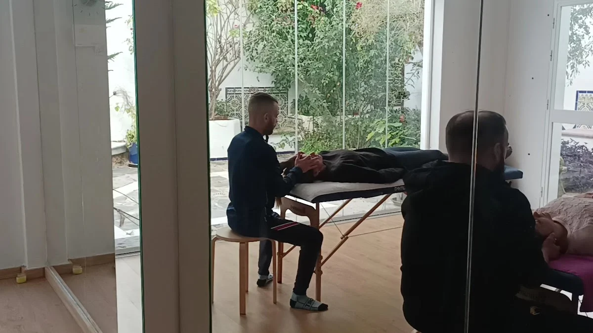 BioZen - Clases de Pilates & Yoga - Cursos de Quiromasaje - Escuela de Masajes - 3