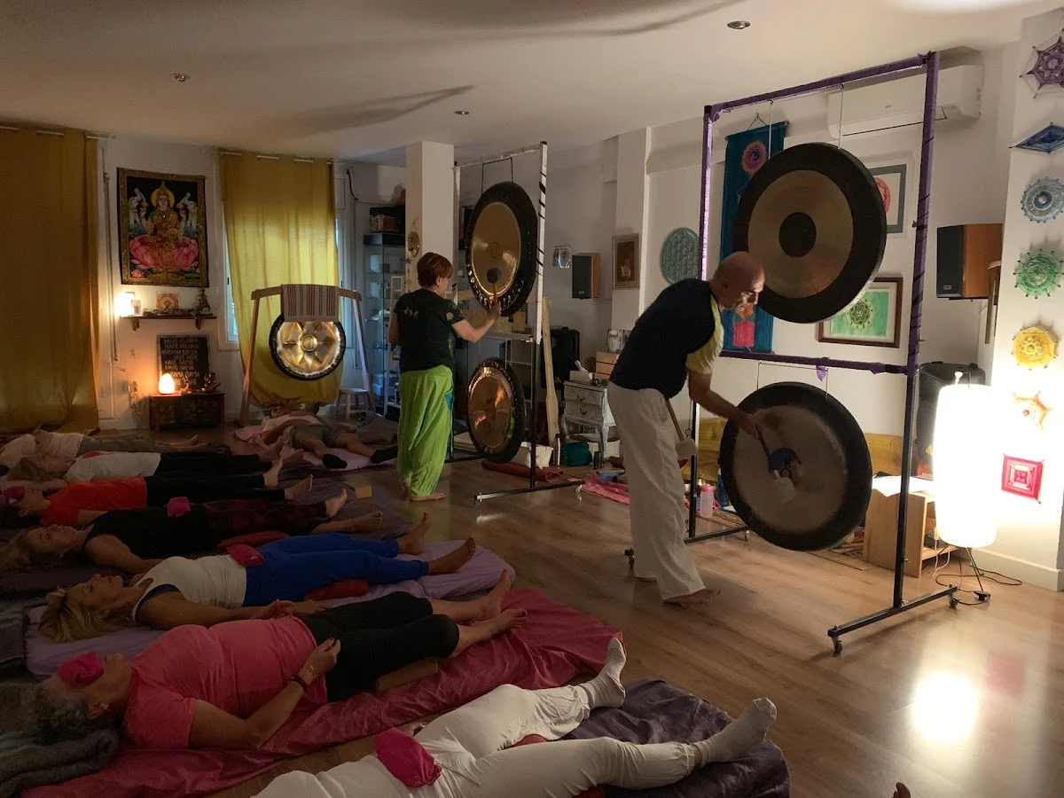 Centro Armonia BCN- Yoga y Sonido - 2