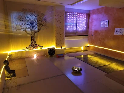 Centro de Yoga Umetoki: adultos, niños y adolescentes en Zizur Mayor.