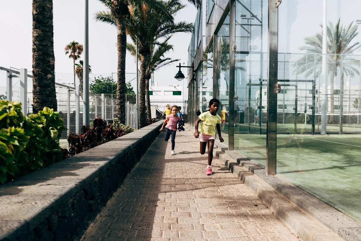 Centro Deportivo Fariones - 4