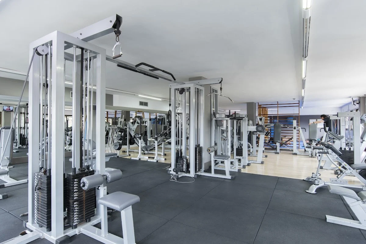 Centro Deportivo J10 - 2
