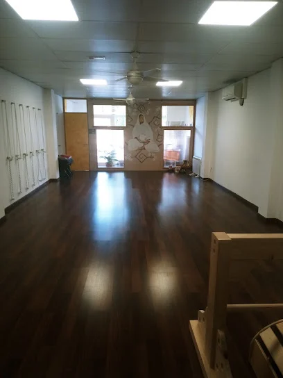 Centro Yoga Sudhamani