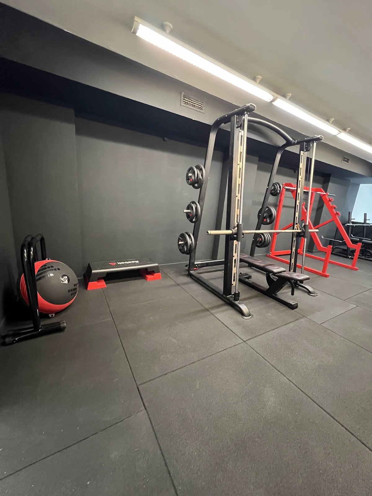 COBOSU GYM STATION | Centro de entrenamiento personal - 3