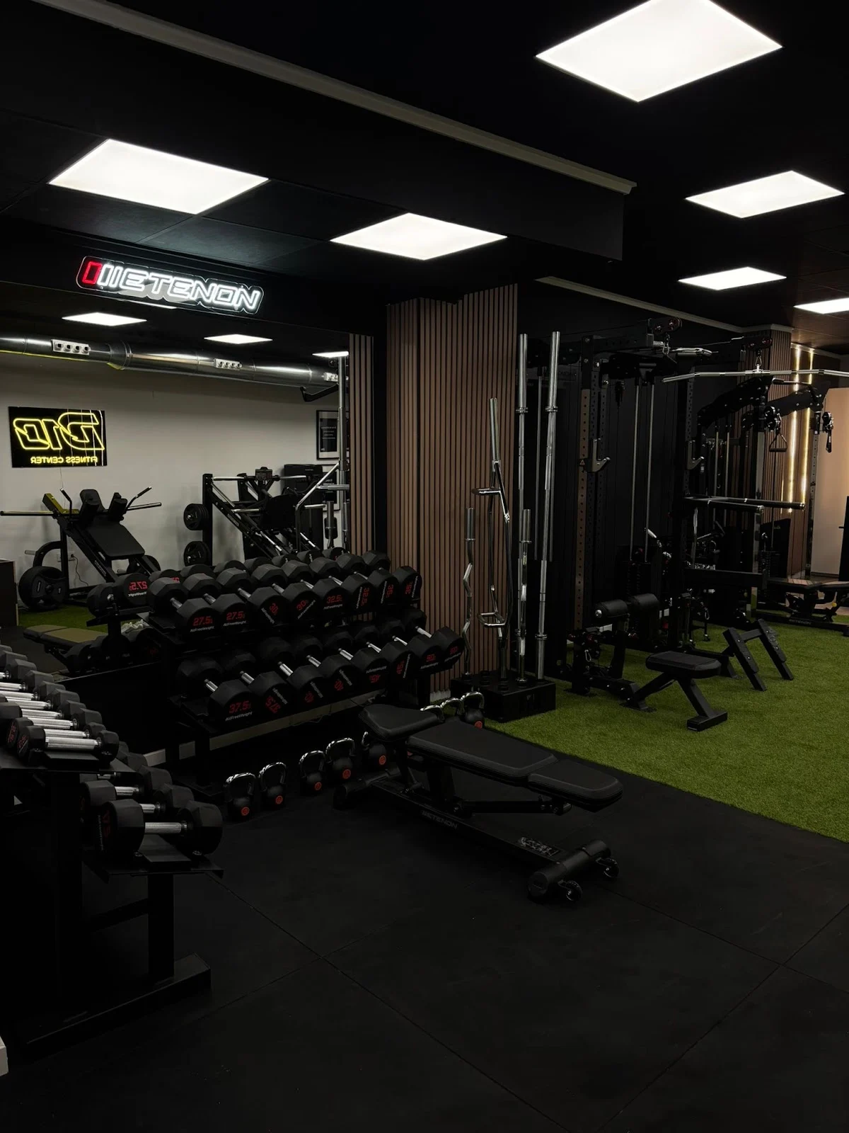 D10 Fitness Center - 2