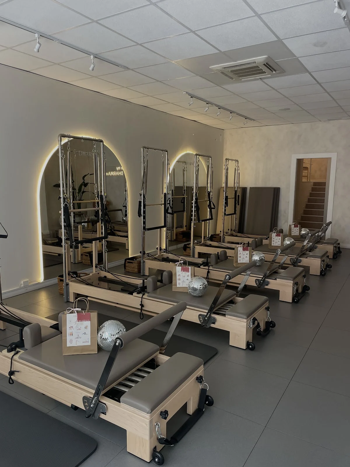 Dharma Estudio - 2