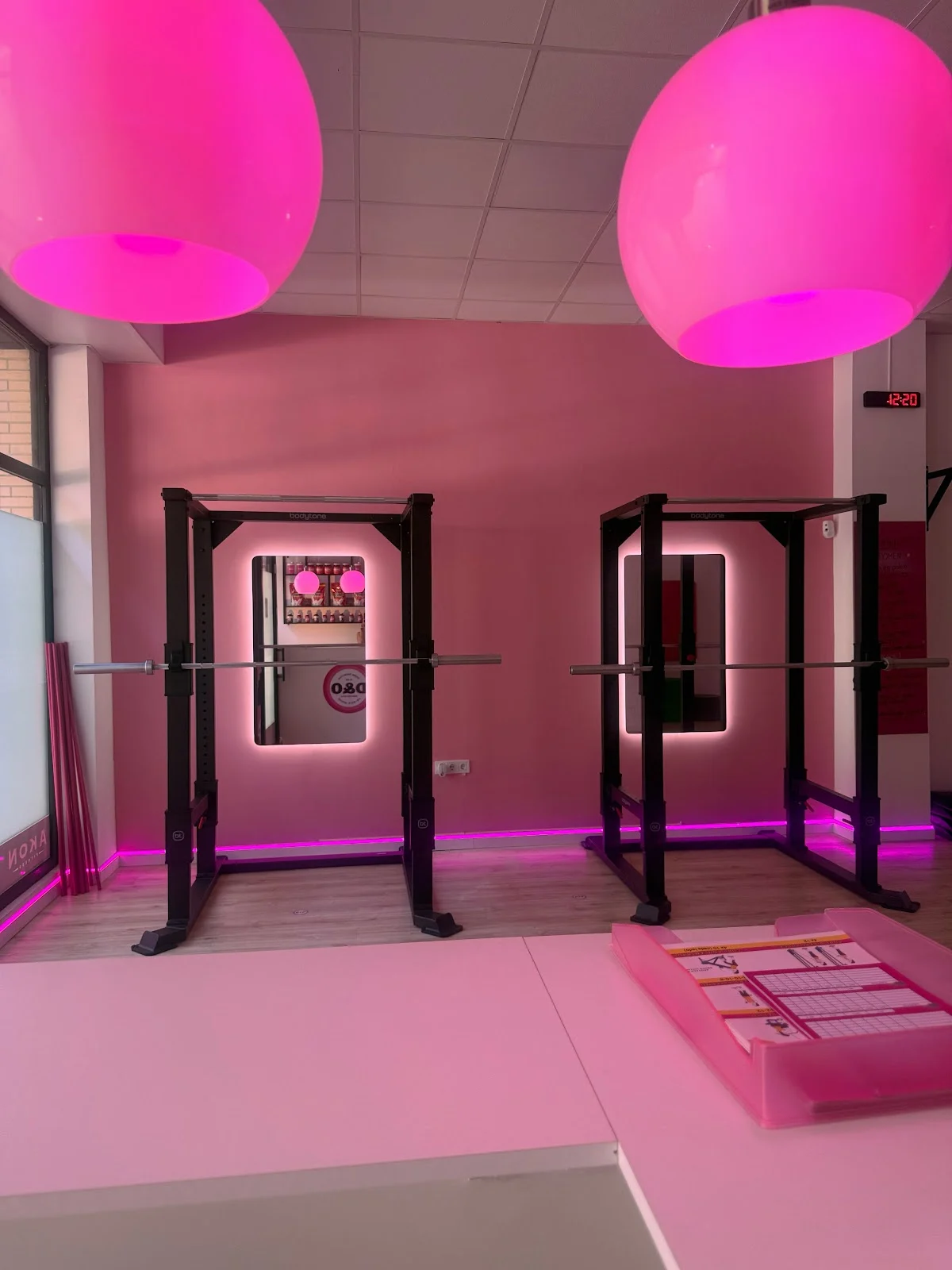 D&O Woman Fitness San Vicente