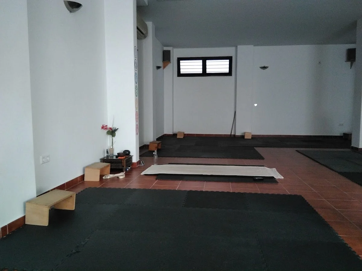 Escuela de Yoga "La Senda"
