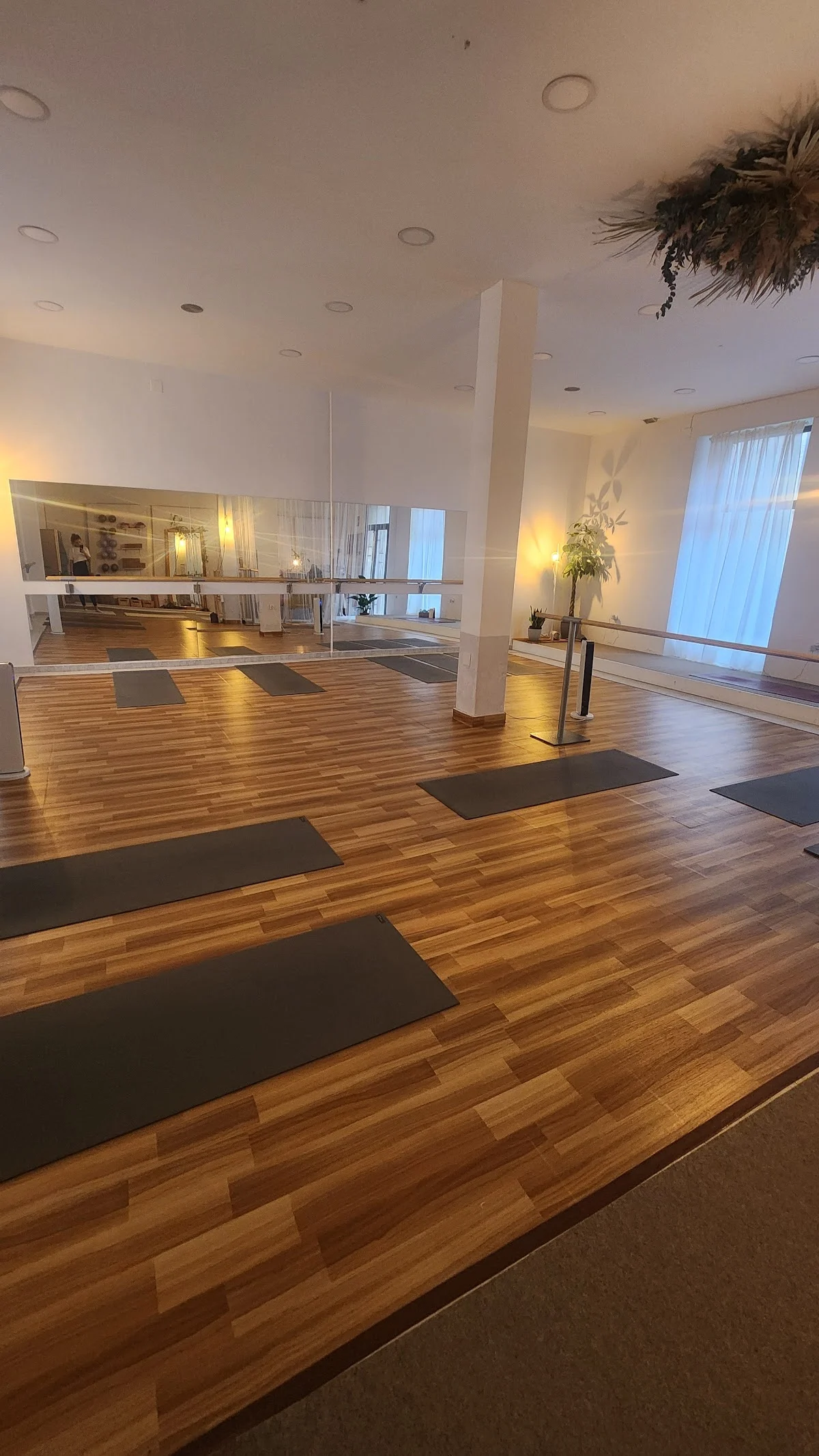 Flow - Barre & Yoga Studio