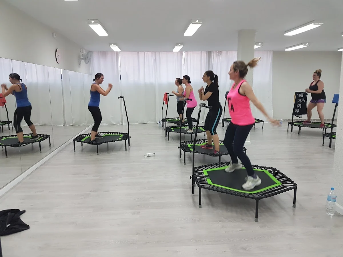 Gimnasio Activa't. Actividades dirigidas y entrenos personales. - 2