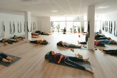 iogaprop. Centro de yoga y pilates.