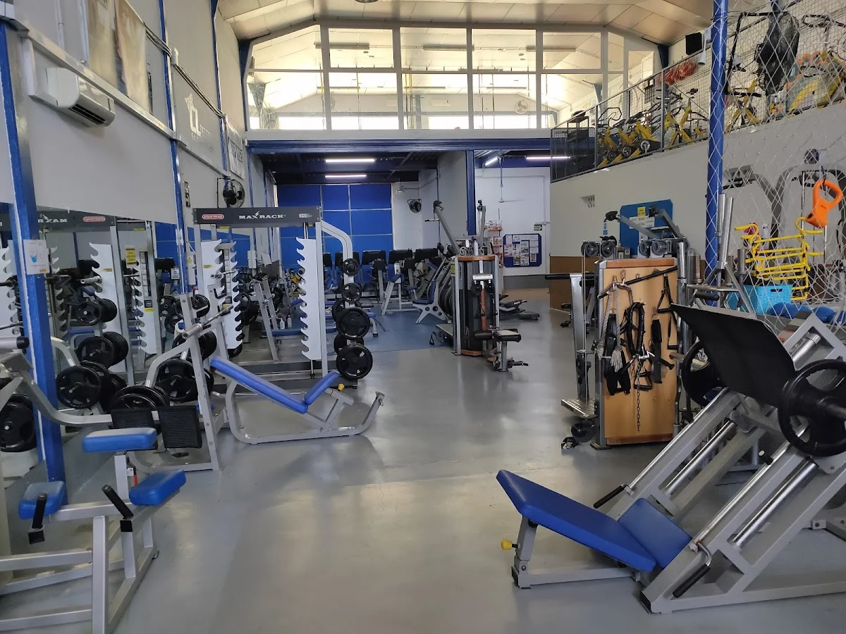 M2 Centro Deportivo - 2