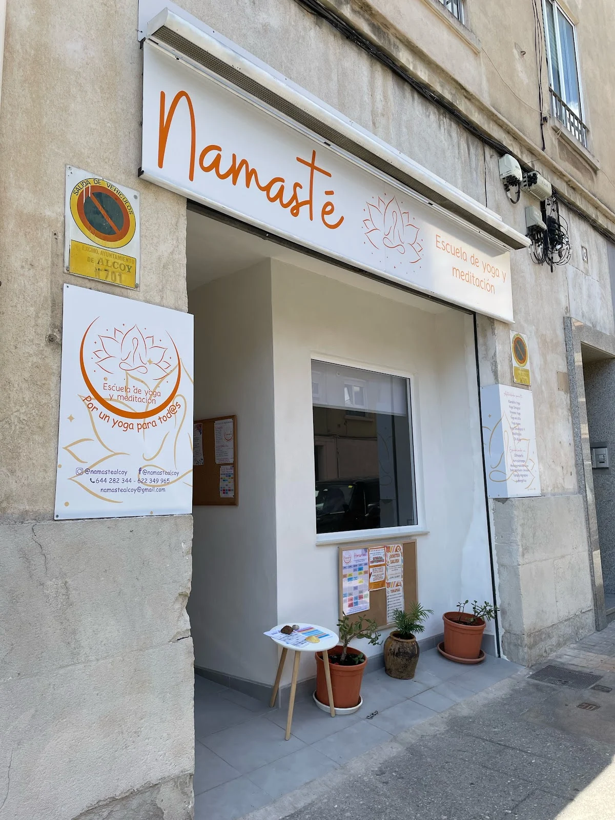 Namaste - Escuela de yoga y meditación