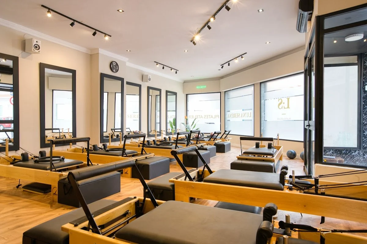 Pilates reformer Luna Serena