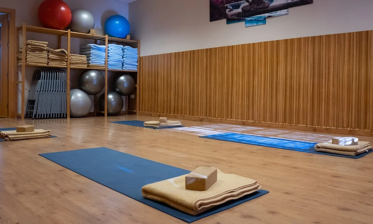 Pilates, Yoga, Taichi, Meditación, Costelaciones Familiares y Formaciones, en Torre del Mar - 2