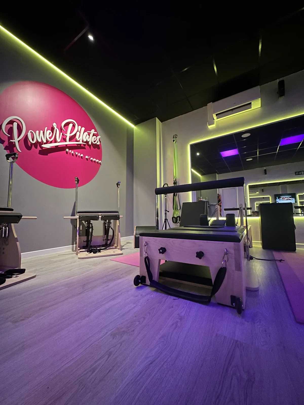 POWER PILATES - Entrenamiento Para Mujeres