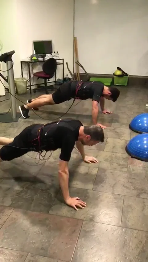 SayStudio Electroestimulación,Pilates en maquina y Masajes. - 3