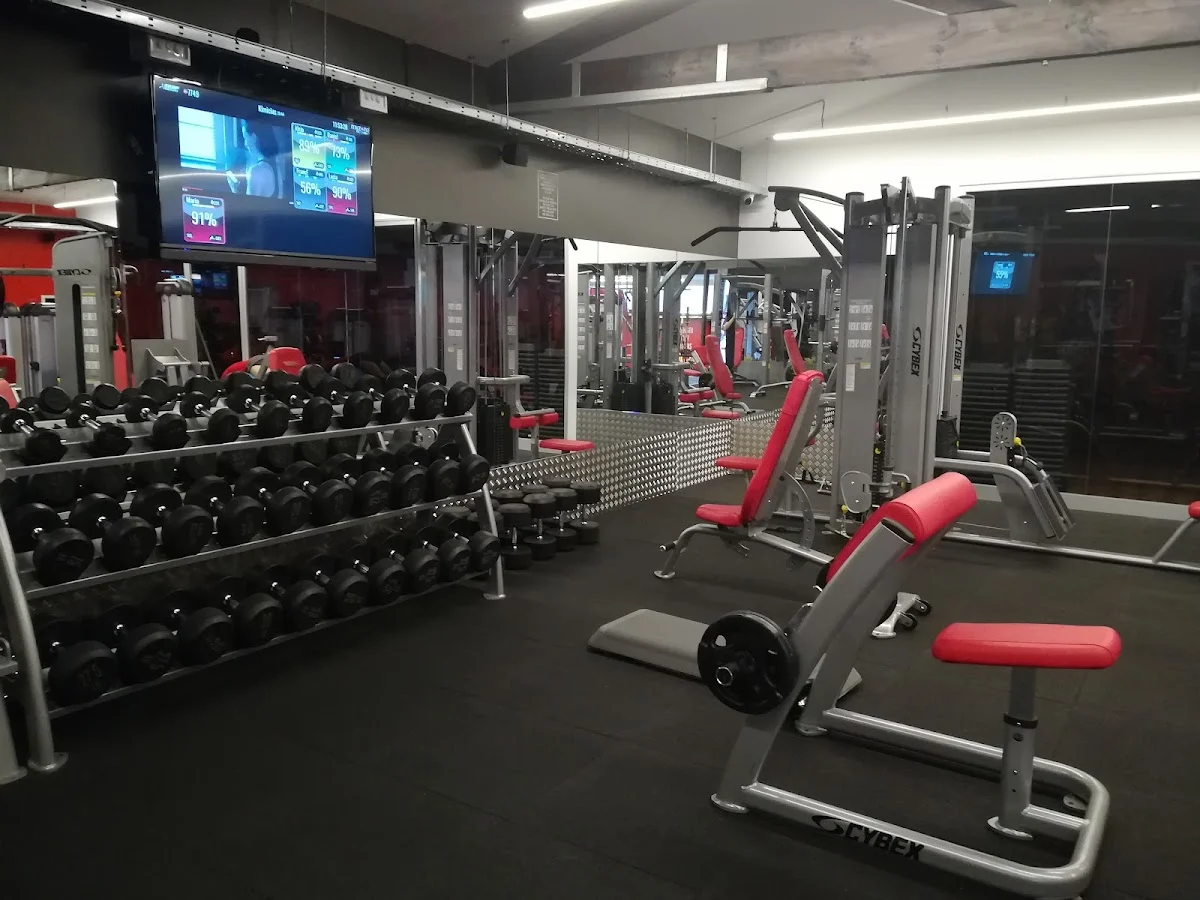 Snap Fitness Santa Coloma 24/7 - 4