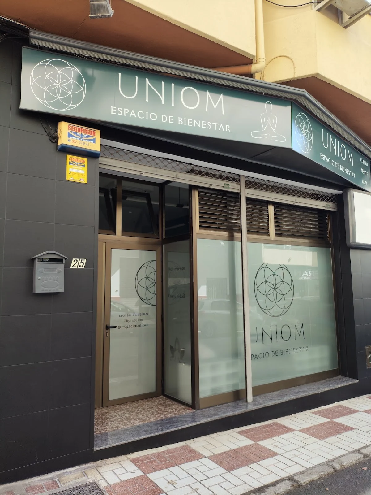 UniOm • Yoga