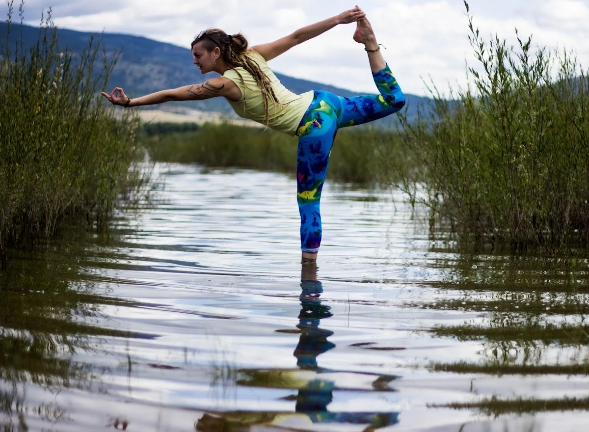 Yoga con Ambika