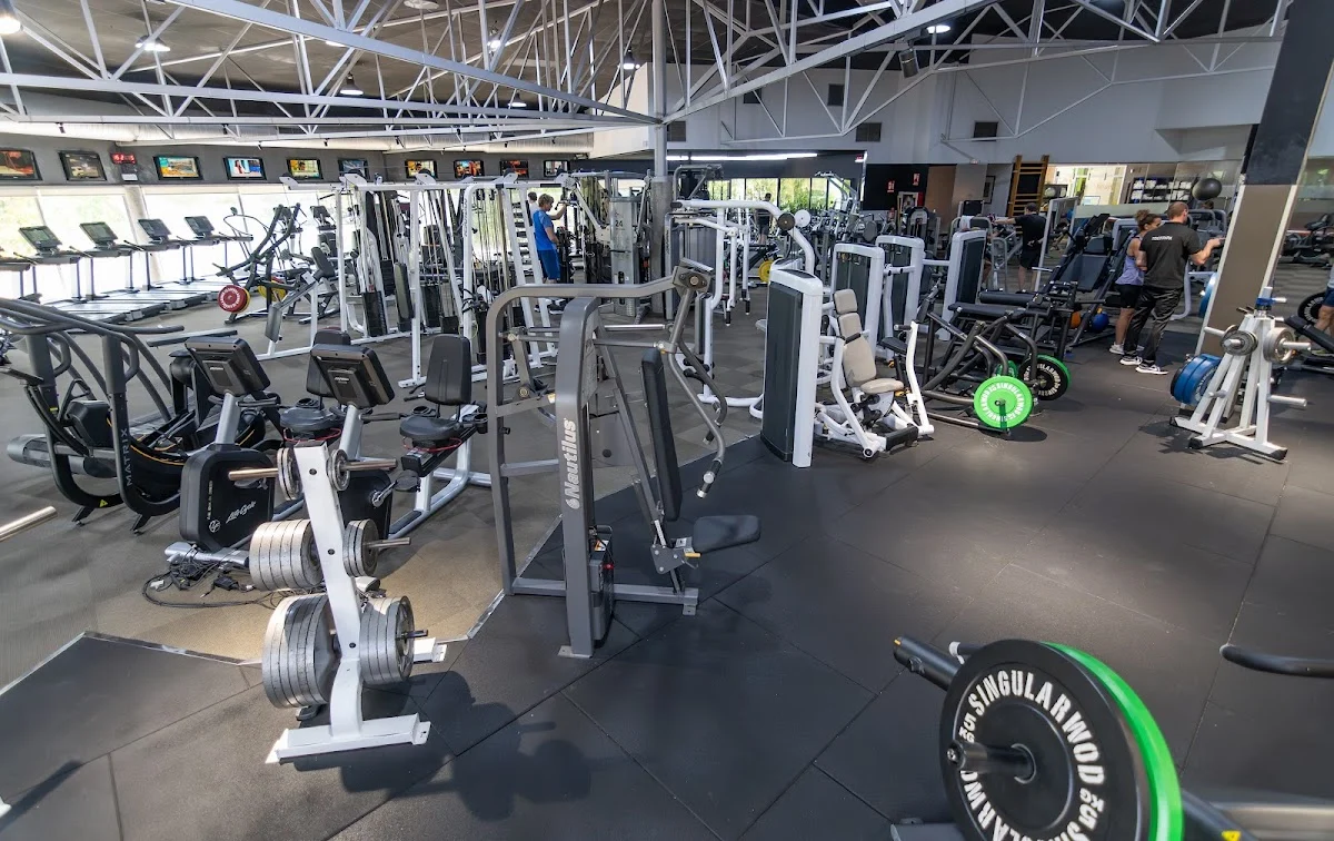Zagros Sports La Moraleja - Gimnasio y Club Deportivo - 4